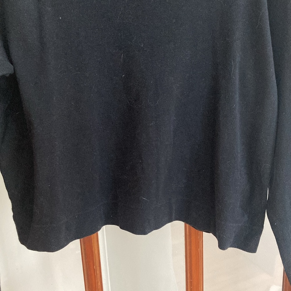 L.L. Bean black long sleeve - Picture 3 of 7